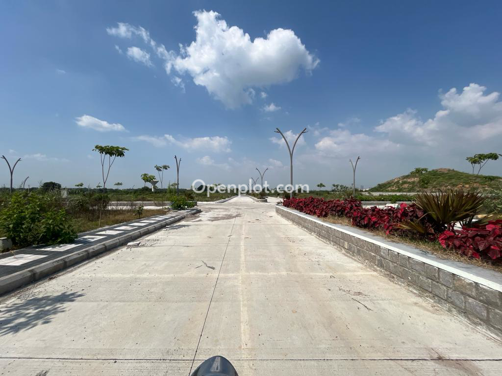 Plot for Sale in Kollur,Sangareddy